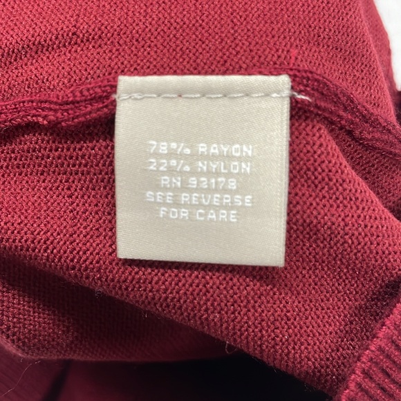 Joan Vass New York red cardigan in wine with toggle clasp closure, size X-Large - Picture 7 of 8
